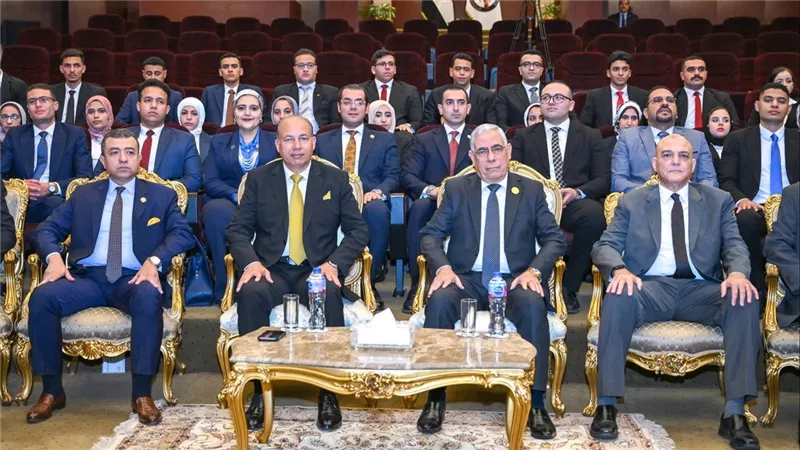 النائب العام يستقبل رئيس جامعة المنصورة ووفدًا من قياداتها وطلابها