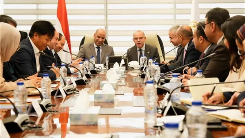 الحكومة تطلق آلية جديدة لتسوية النزاعات العمالية وتحسين مناخ الاستثمار