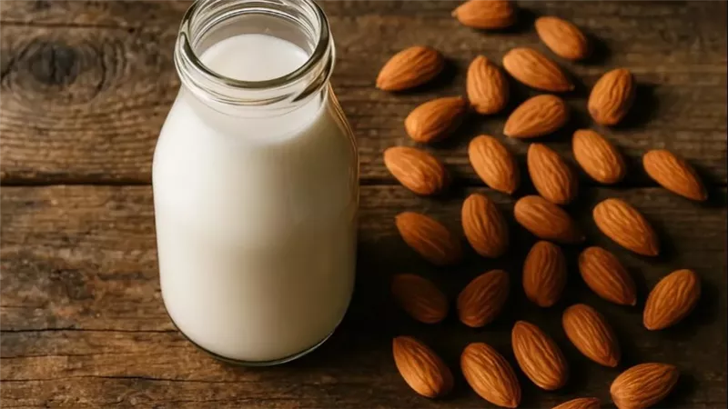     فوائد حليب اللوز لمرضى القلب هل يساعد في تقليل المخاطر؟