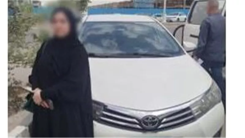 حيلة الهروب من الرادار تفشل.. ضبط سيدة بمدينة نصر بعد طمس لوحات سيارتها