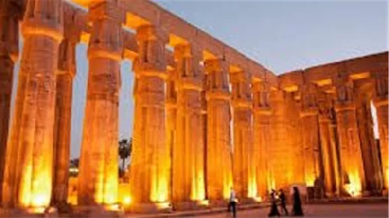 مصر تبحث الاستعداد لاستقبال ظاهرة الكسوف الكلي للشمس