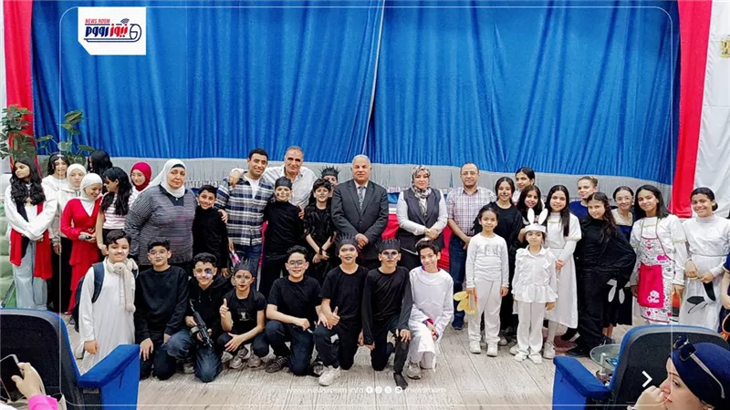 وكيل تعليم الفيوم يشيد بالنماذج المتميزة في النشاط الثقافي للمسرح  