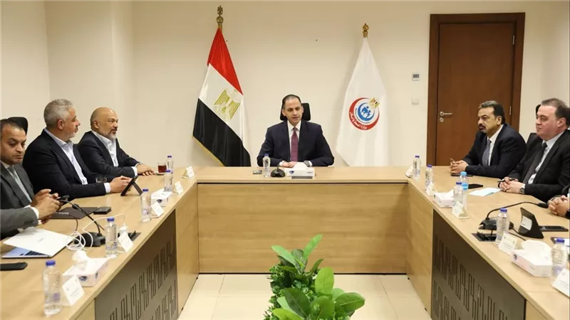 نائب وزير الصحة يبحث مع 