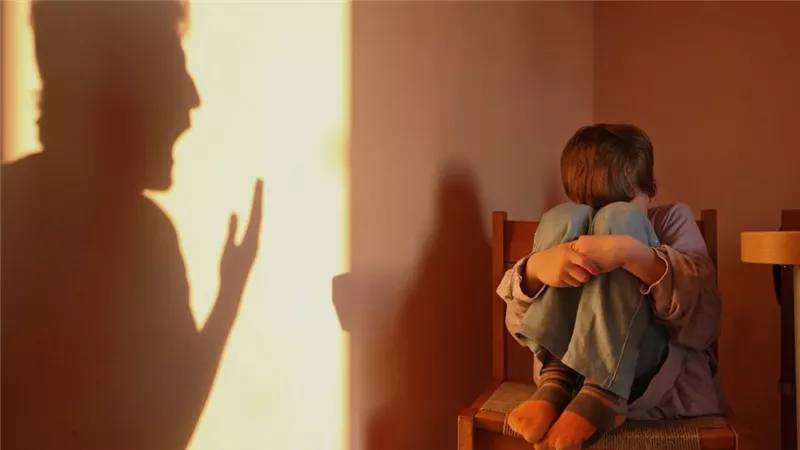     كيف يدمر العنف في الطفولة الجسم من الداخل حتى مرحلة السرطان؟