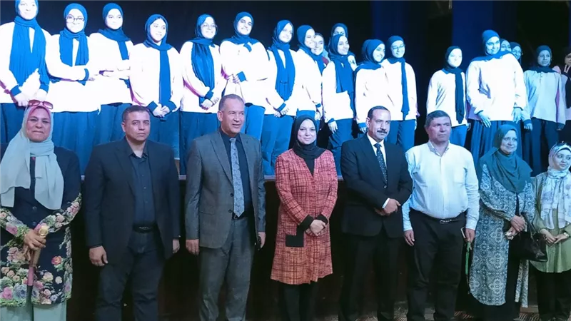 وكيل تعليم أسيوط يشهد لقاء تعريفيا لطالبات مدرسة الجامعة الثانوية 