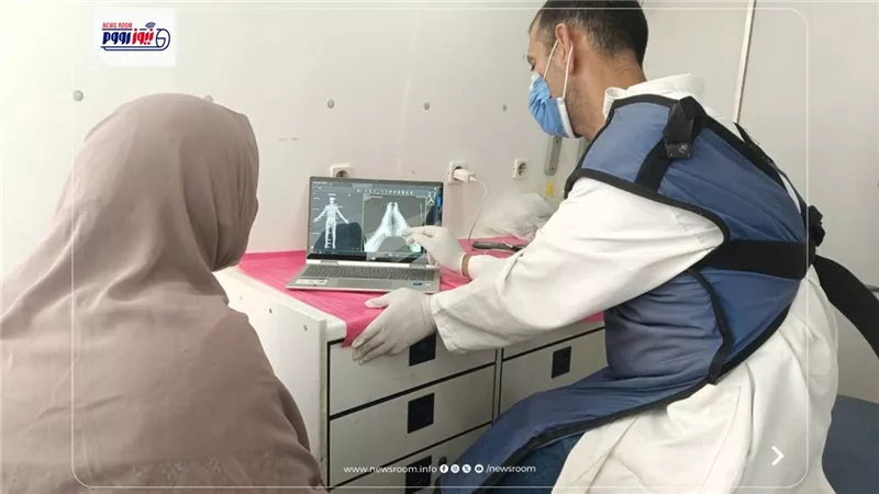 قافلة «حياة كريمة» تقدم 1711 خدمة طبية مجانية لأهالي صفط الخمار بالمنيا