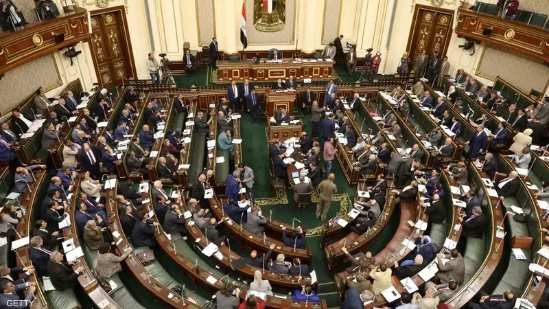 ماذا يحدث إذا تم استبعاد النقابيين من البرلمان؟.. رئيس نقابة الكيميائيين يجيب