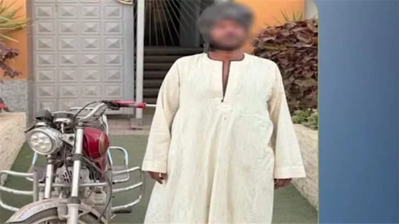 سقط في قبضة الأمن بعد فضحه الفيديو.. كشف لغز التحرش بفتاة في شوارع الأقصر