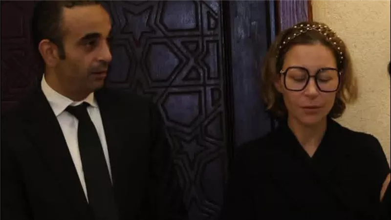 بعد مواساتها.. منة شلبي توجه رسالة لأصدقاءها                