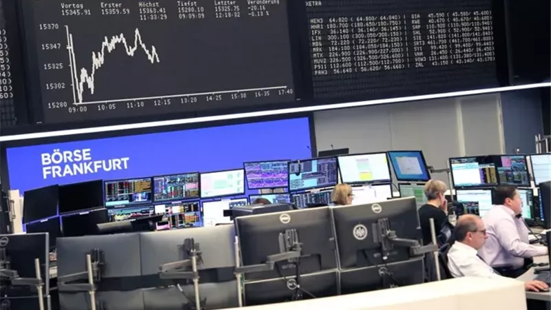تراجع جماعي للأسهم الأوروبية وهبوط داكس 0.20% بنهاية تداولات الجمعة