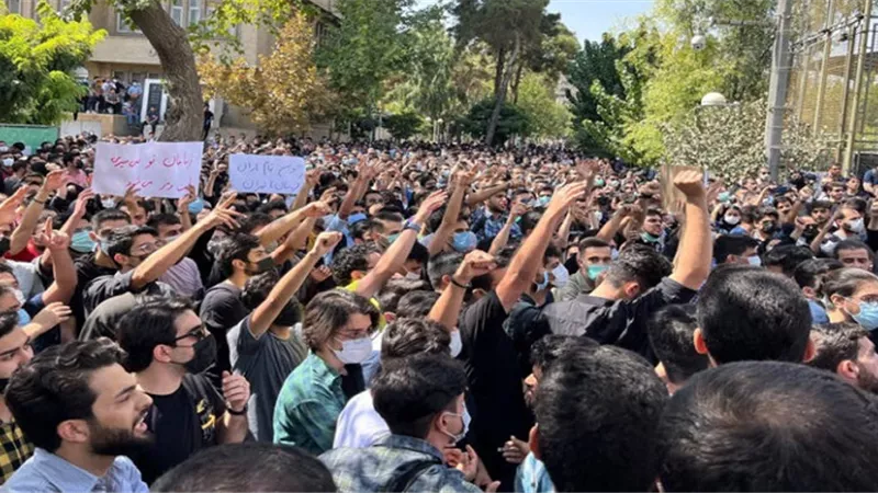 «مليون ونص عاطل وغلاء 70%».. لاشين يكشف ضغوطا غير مسبوقة داخل إيران