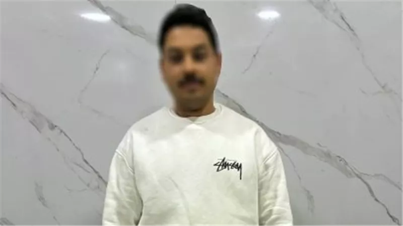 تأشيرات وهمية.. ضبط نصاب استولى على أموال مواطنين بالشرقية