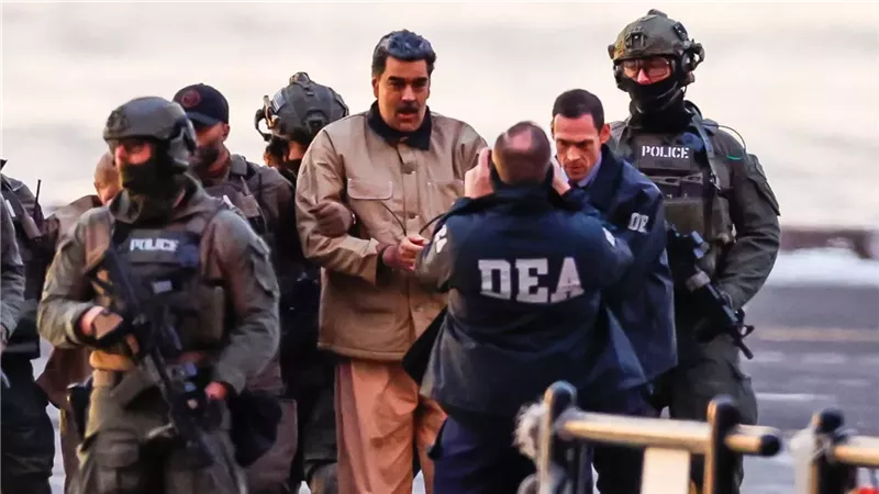 الولايات المتحدة توافق لفنزويلا دفع أتعاب محامي مادورو