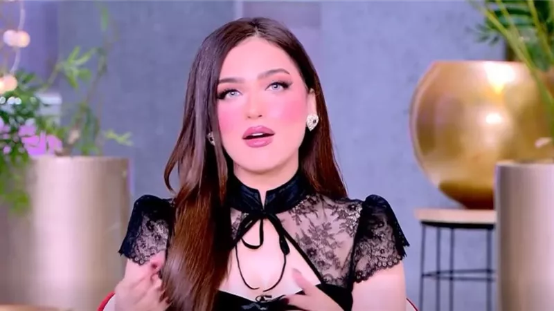 هتتخني طن ونص.. ياسمين عز: مين وهمك وقالك إنك هتخسي بعد الجواز 