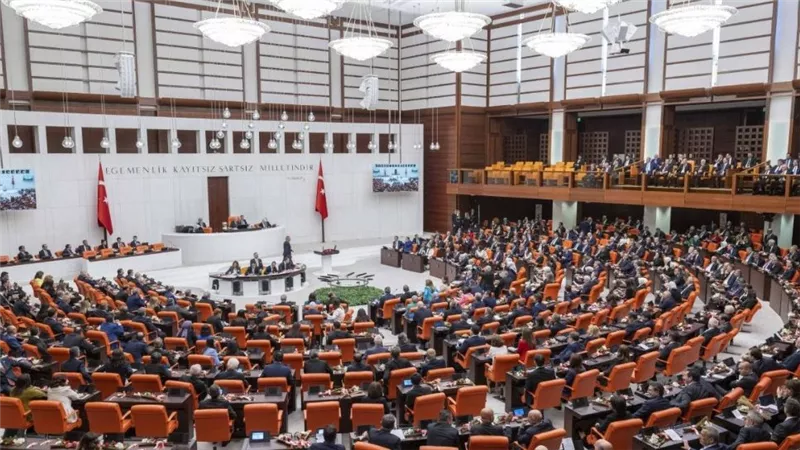  بعد اقرار تركيا قانونا منه استخدام القاصرين السوسيولوجي ميديا..هل نجحت القيود