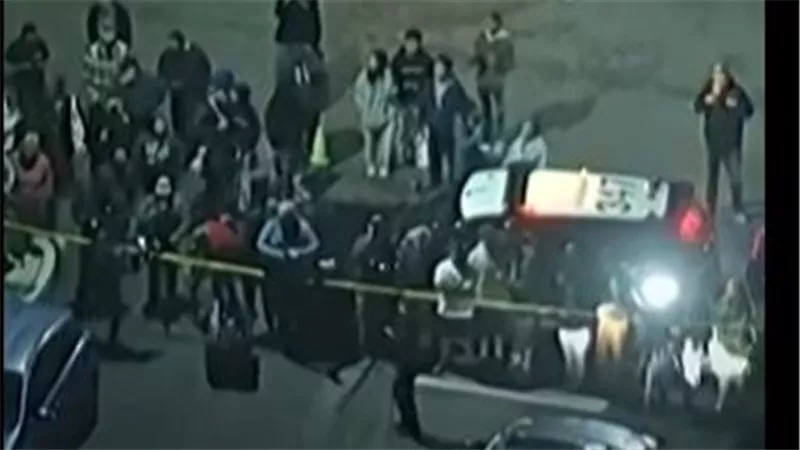 العدل الأمريكية : تم تنفيذ أوامر تفتيش لمنزل مطلق النار في كاليفورنيا 