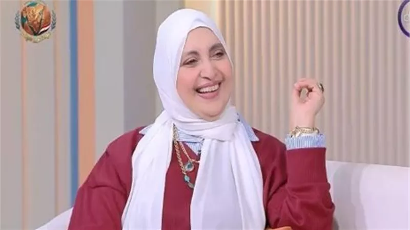 عادات وتقاليد.. لايف كوتش تكشف ما تقوم به العروس في العريش