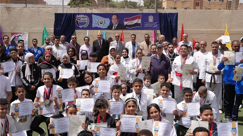 محافظ أسيوط يكرم أبطال المحافظة الرياضيين بعد إنجازات عربية ودولية