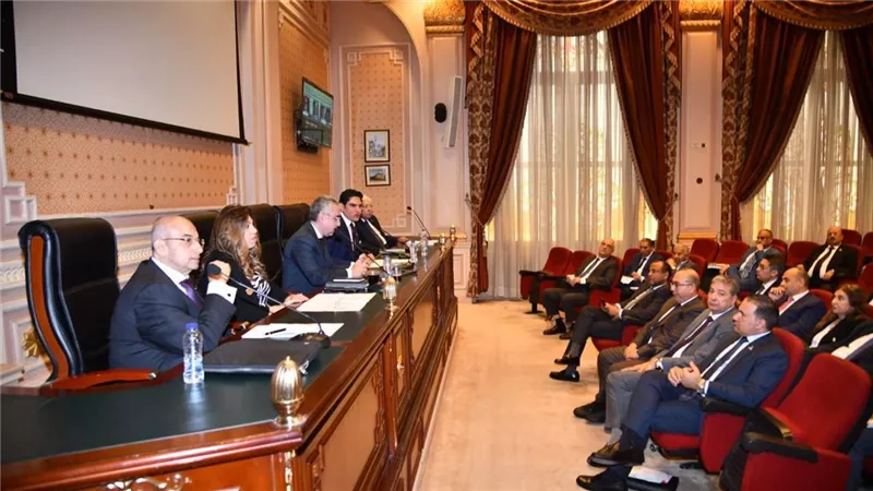 بحضور وزير الاستثمار.. أشرف عبد الغني يطالب بمنح 