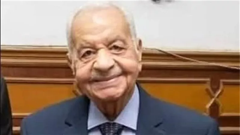 بمسجد المشير طنطاوي..صلاة الجنازة على اللواء كمال مدبولي والعزاء غدًا الثلاثاء
