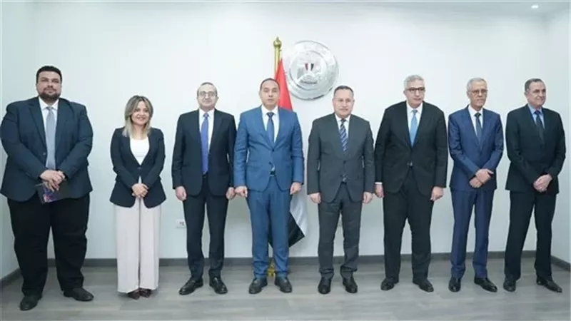 رئيس هيئة الرقابة المالية: 55% من المستثمرين الشباب يقودون الثقافة المالية