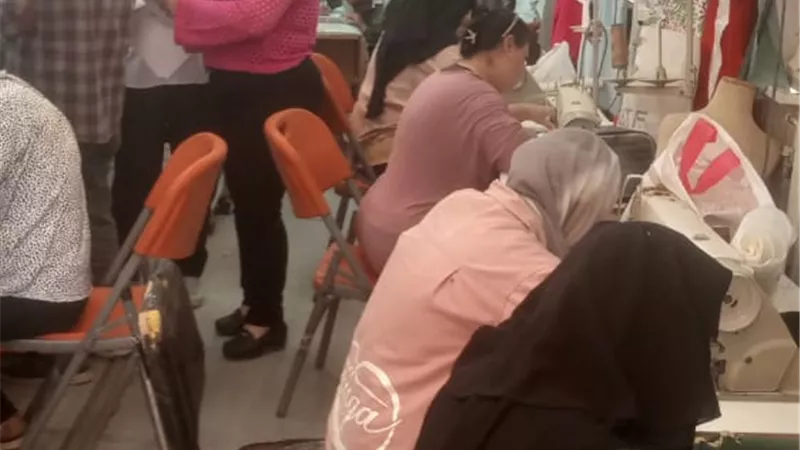 محافظ أسيوط: التدريب المهني بالعربة المتنقلة يصل إلى القرى الأكثر احتياجًا 