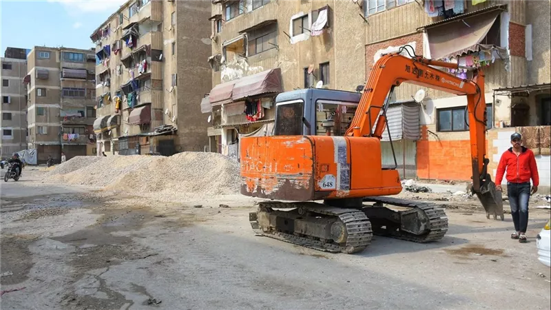 استمرار أعمال تطوير ورفع كفاءة منطقة عمر بن الخطاب ببورسعيد