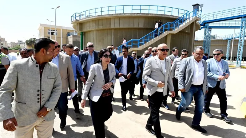 وزيرة الإسكان تتفقد مشروعات مياه الشرب والصرف الصحي وحياة كريمة بالأقصر