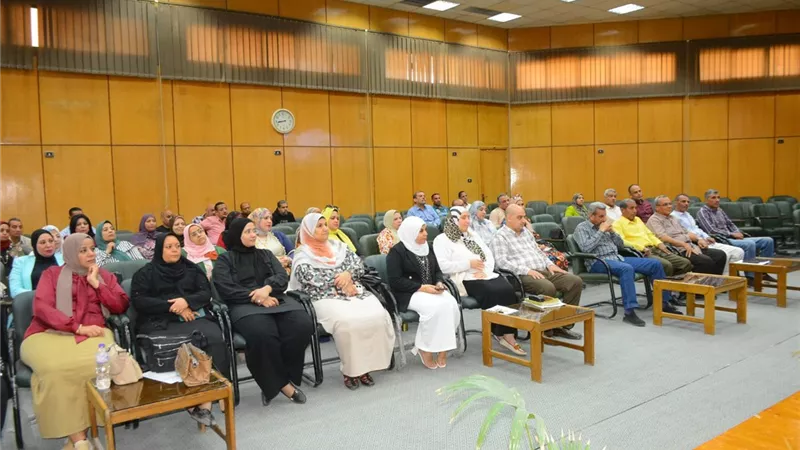 جامعة أسيوط تنظم ملتقى لتنمية مهارات وقدرات موظفي شئون التعليم والطلاب لتطوير 