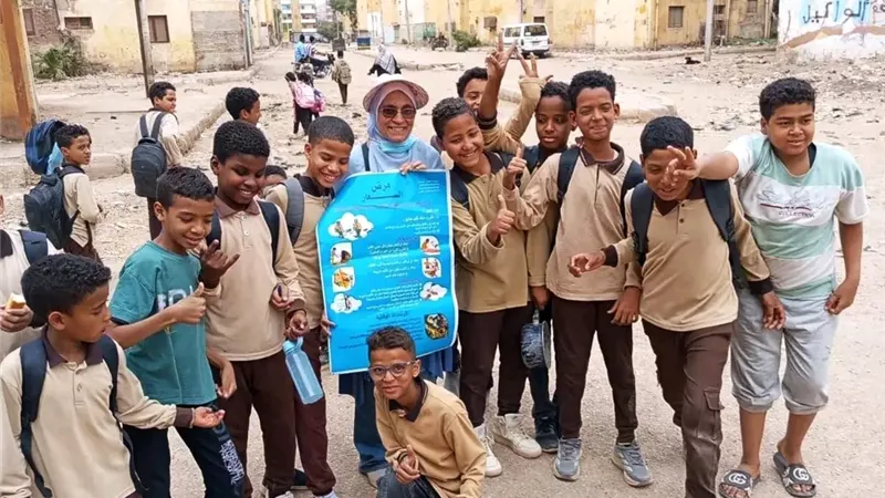 محافظ أسوان يتابع جهود مبادرة 