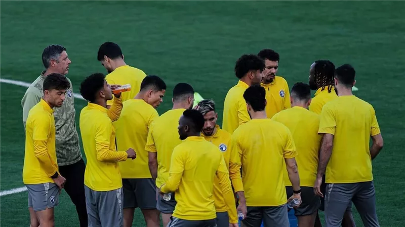 من قمة إفريقيا للكونفدرالية .. بيراميدز يخشى السقوط في فخ الأهلي 