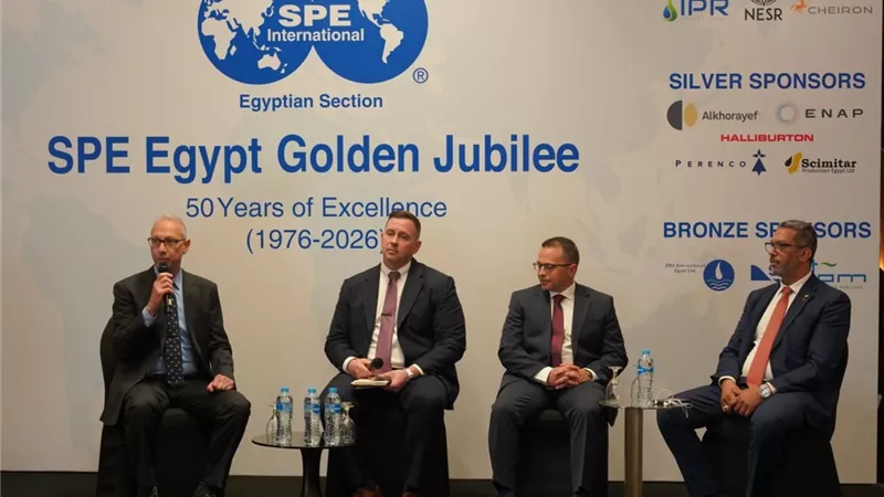 «مهندسى البترول العالمية» تنظم ورشة عمل حول الاستراتيجيات المبتكرة لتعظيم احتي