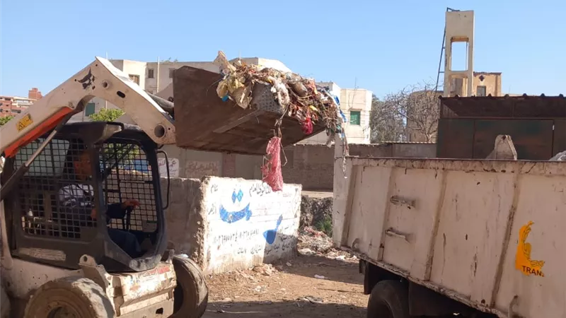 محافظ الغربية يواصل حملاته المكثفة للقضاء على بؤر القمامة التاريخية