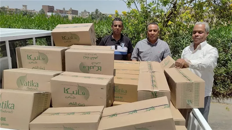 ضبط 2400 عبوة تجميل مجهولة المصدر داخل سيارة نقل بالأقصر 