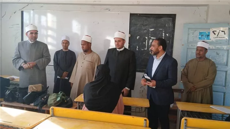 الأزهر يشدد على تكافؤ الفرص وتوفير بيئة امتحانية مناسبة بدارسي أروقة الصعيد
