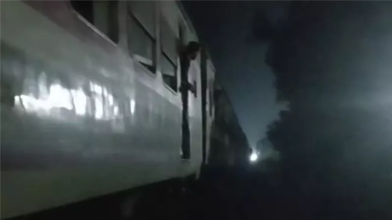 عاجل.. تعطل قطار 560 طنطا منوف بمحطة تلا في المنوفية بسبب عطل مفاجئ