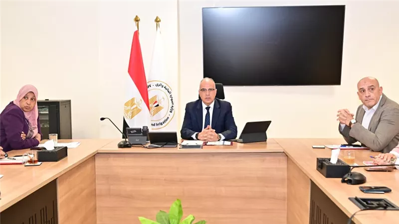 وزير الري يوجه بتسريع خطة التحول الرقمي بجميع مديريات المساحة