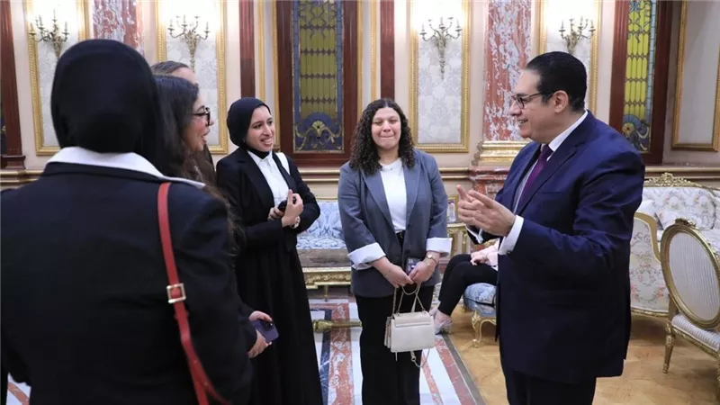 طلاب جامعة القاهرة الأهلية داخل مجلس الشيوخ: تجربة تطبيقية تعزز وعي طلاب برنام