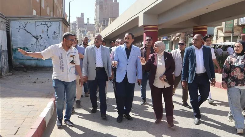 محافظ سوهاج يتفقد أعمال التطوير بشارع المحطة ويوجه بالإلتزام بالجدول الزمني