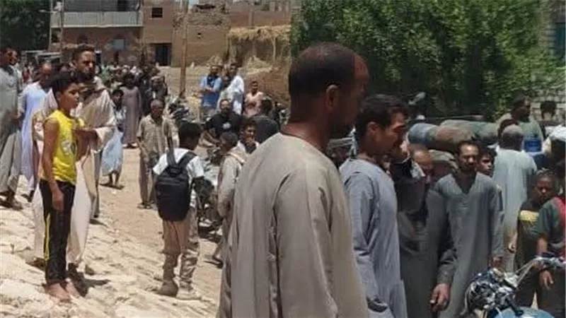 نهاية مأساوية في الأقصر.. مصرع محصل بشركة المياه صدمه القطار في إسنا