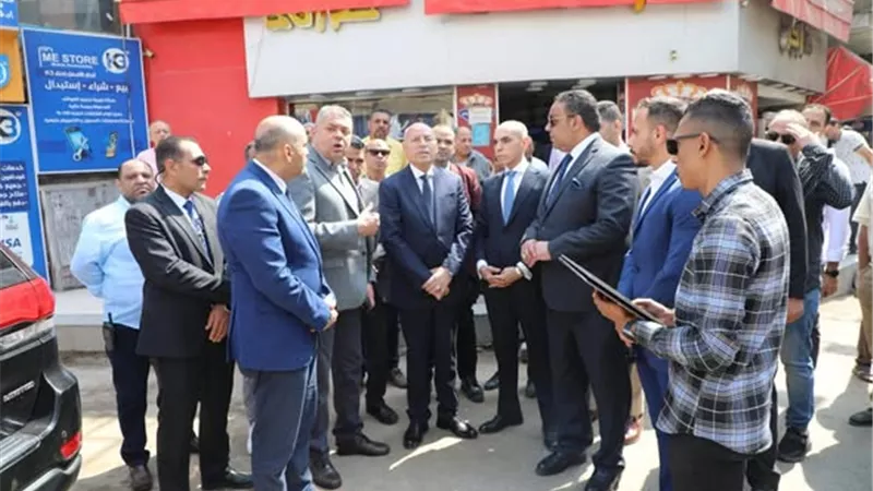 محافظ القاهرة يتفقد تطوير ميدان روض الفرج ويوجه بالمتابعة اليومية