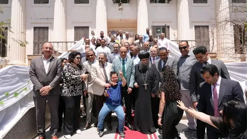 محافظ أسيوط يشهد احتفالية مميزة لتكريم أبطال التحدي وأمهاتهم بمدرسة السلام 