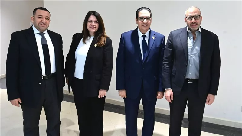 جامعة القاهرة تشارك في اجتماع 