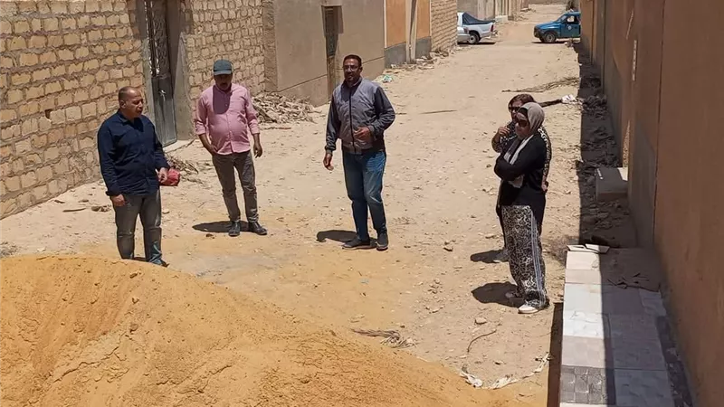 السويس: تشديد على إزالة التعديات ومراجعة التراخيص بمنطقة المدافن بعتاقة