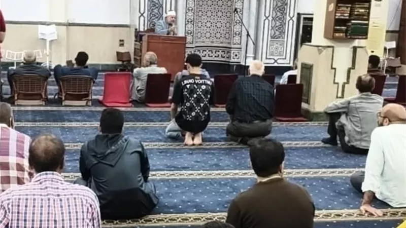 98 ندوة علمية ضمن برنامج 