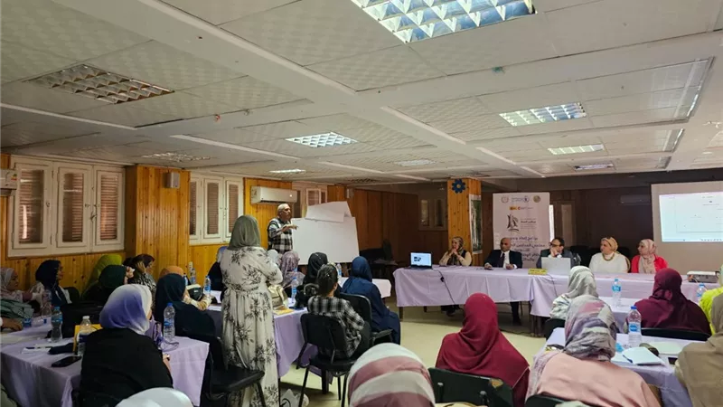 محافظ أسيوط: إعداد كوادر تعليمية للتوعية بمخاطر الهجرة غير الشرعية ضمن مبادرة «مراكب النجاة»