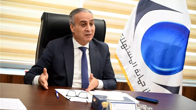 حماية المستهلك  يضبط مخزنًا غير مُرخص  لإعادة تعبئة خل مجهول المصدر
