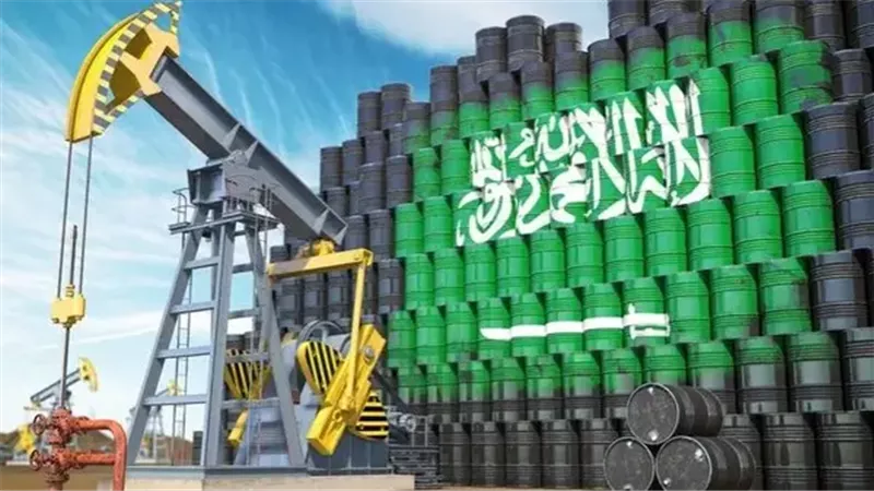 السعودية تخفض سعر خامها العربي الخفيف لآسيا 8 دولارات بعد قفزة مايو