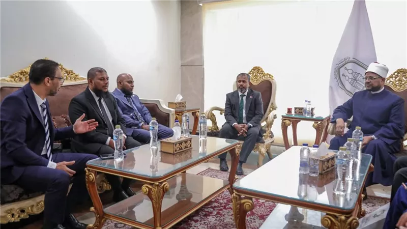 مجمع البحوث يبحث مع الجامعة الإسلامية بالمالديف التعاون في القضايا الفكرية