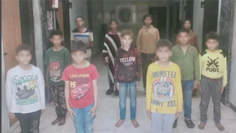 بصحبتهم 12 طفلا.. سقوط عصابة استغلال الأطفال في التسول وبيع السلع بالجيزة